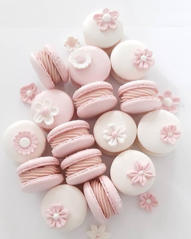 Pink Flower Macaroons