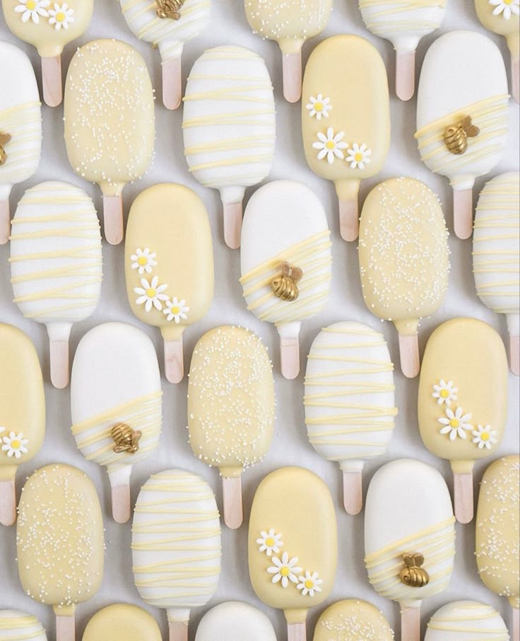 To Bee Cake Pops