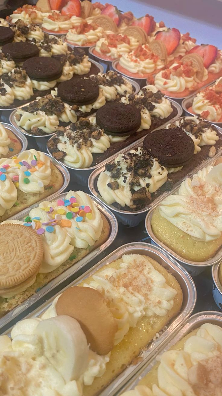 Variety 4 Mini Cakes Package